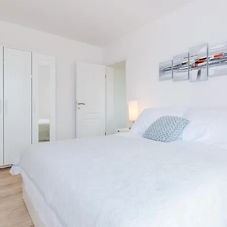 Apartament Color *